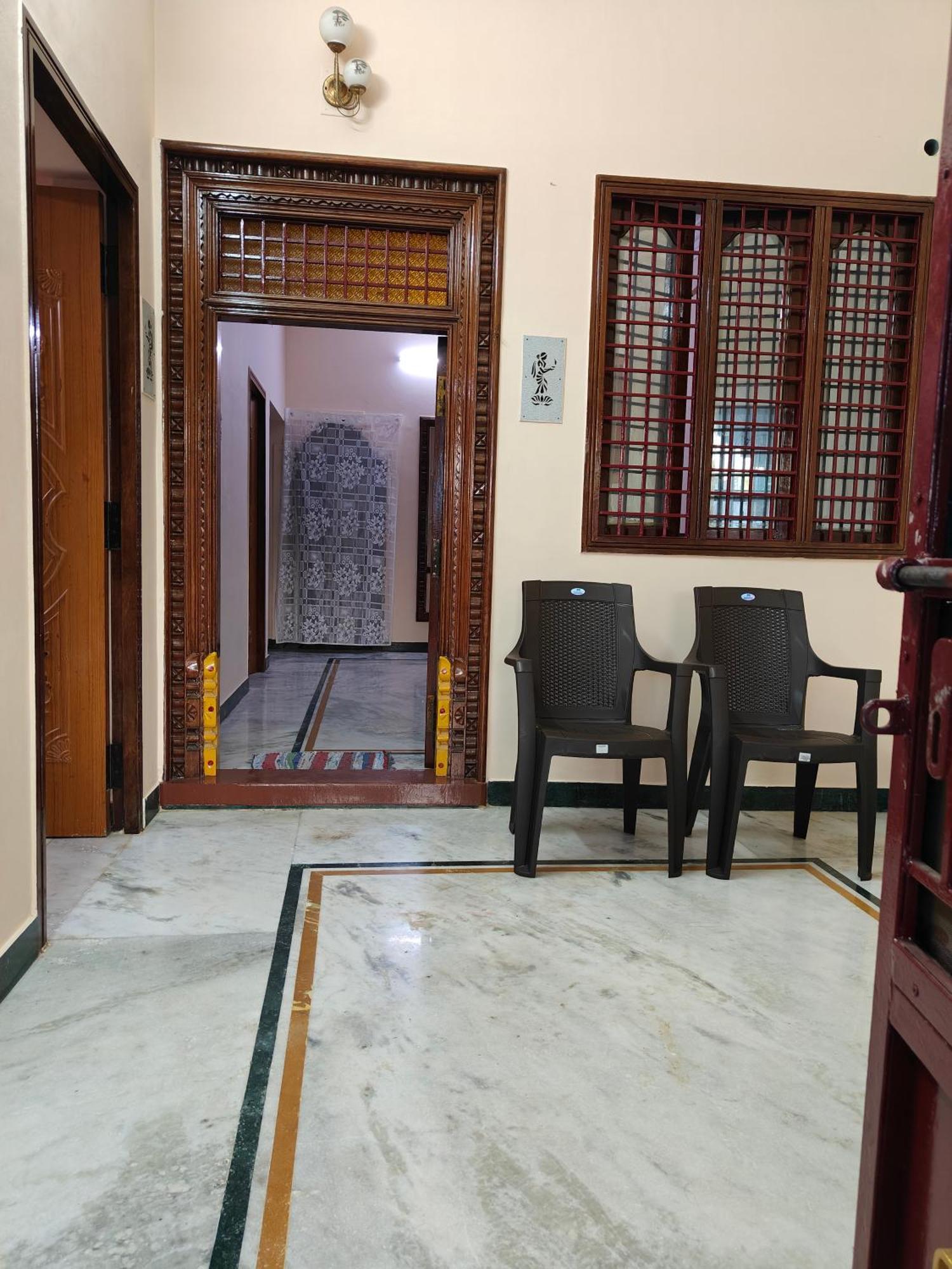 Guru Krupa Home Stay Тируваннамалай Экстерьер фото