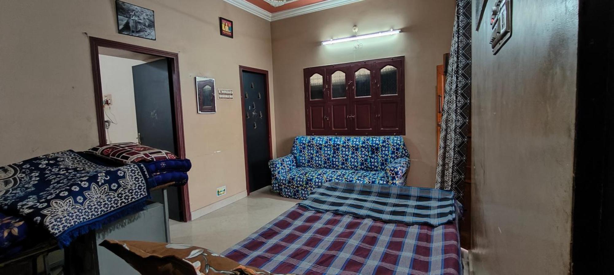 Guru Krupa Home Stay Тируваннамалай Экстерьер фото